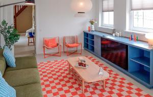 Five Bedroom Awesome Home In Lemmer