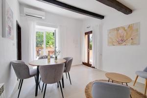 FALCO , Apartment auf Finca Zenara, Terrasse, XXL-Pool, Küche, AC, WIFI, Yoga