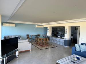 Zomroda Full Sea View Ground Challet First Row