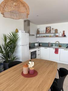 Vue mer et port 6eme etage Magnifique !