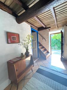 Casa Com Mãos