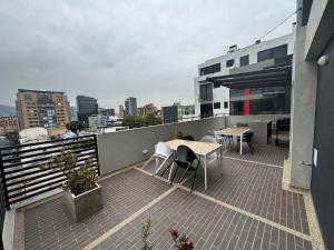 Brand new studio apartment on the 8th floor