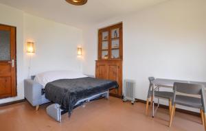 Awesome Apartment In Lozzi - Fko697