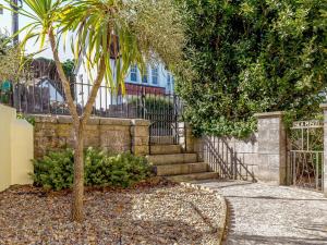 3 Bed in Brixham BX007