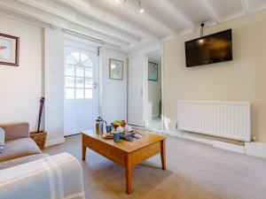 3 Bed in Brixham BX007