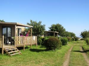 Camping les vergers de Squividan ***