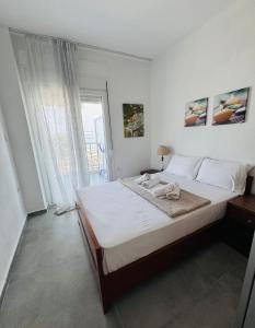 Sea view apartment1
