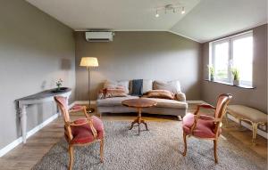 2 Bedroom Beautiful Home In Fleninge - S12280