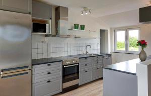 2 Bedroom Beautiful Home In Fleninge - S12280