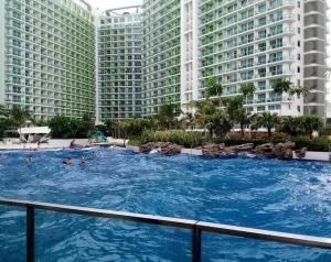 Azure Staycation Near Airport