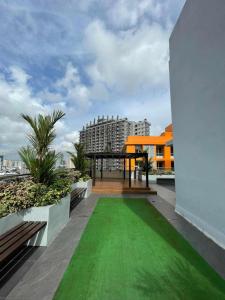 1Bedroom2603A Sunshine100Tower3 70Inches TV Pool Karaoke