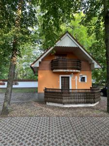 Hátsó Udvar Kuckó