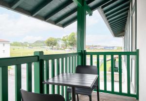 Hotels B&B HOTEL Saint Jean de Luz : photos des chambres