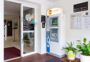 Hotels B&B HOTEL Saint Jean de Luz : photos des chambres