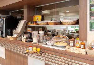 Hotels B&B HOTEL Saint Jean de Luz : photos des chambres