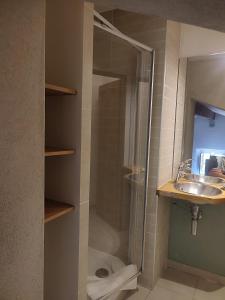 Appartements Entre mer & maquis, l'ame de la Corse en gites de charme avec jacuzzi, proche Ajaccio : photos des chambres