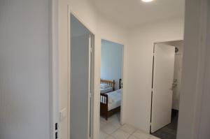 Appartements PLEIN CIEL - Appartement 5 personnes avec piscine sur la Corniche Fleurie a Nice : photos des chambres