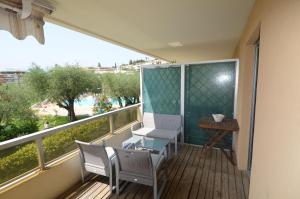 Appartements PLEIN CIEL - Appartement 5 personnes avec piscine sur la Corniche Fleurie a Nice : photos des chambres