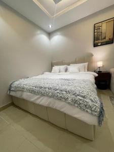 استديو هادئ باطلالة وسرير ماستر