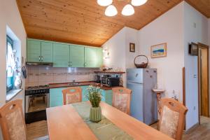 Villa Vrt, a private and fully fenced forest retreat