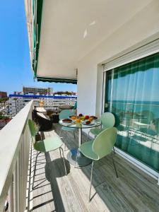 Apartment with Sea View & 3 Sunsets