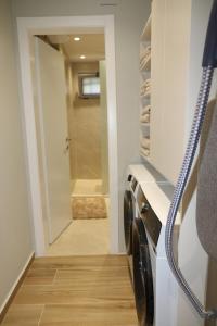 THE LEADS STUDIO APARTMENt