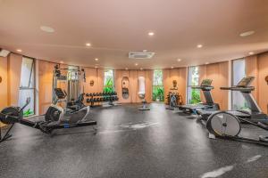 Panoramic 3BR PH Private Roof Gym Osmosis