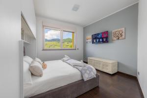 Lake & Whispers - Among Lake Como and Switzerland