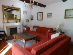 Maisons de vacances Maison de village avec piscine : photos des chambres