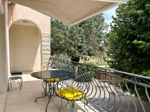 Maisons de vacances Villa 7 chambres, piscine et jardins prives, pas de voisins : photos des chambres