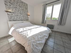 Maisons de vacances Villa 7 chambres, piscine et jardins prives, pas de voisins : photos des chambres