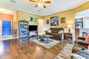 2 Mi to Beach and Boating Family Home in Lynn Haven