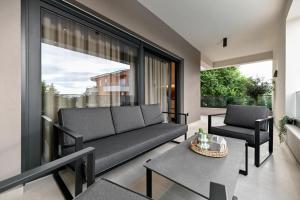 Luxury apartments Marlov with swimming pool and private parking