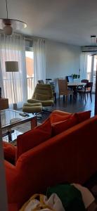 Appartements Appartement avec terrasse, proche centre : photos des chambres