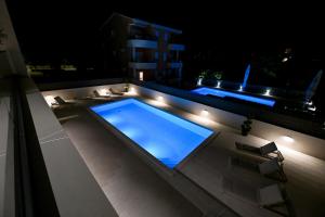 Luxury apartments Marlov with swimming pool and private parking