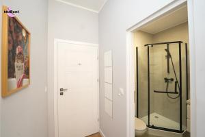 MMRent Kitty Cat Room