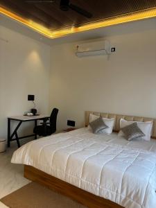 Kalarava private rooms