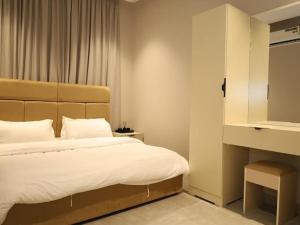 شقة بالقرب من مطار الملك خالد الدولي