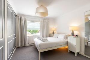 Modern Borough Retreat with Private Terrace