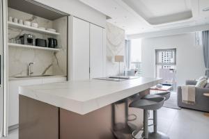 Blueground Cheongdam view nr Hangang Park SEL-34