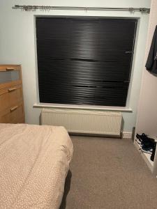 Cozy private room in South London