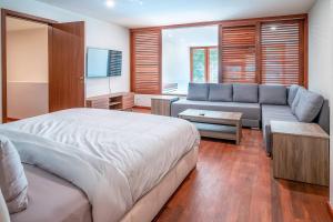 Luxury 3 Bedroom Condo - Infinity Pool - AWA Residences - Condo Anahuac 110