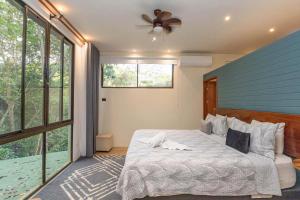 Casa de Agua, A Jungle Retreat in Manuel Antonio