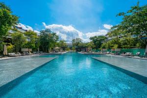 Luxury 2 Bedroom Condo - Infinity Pool at AWA Residences in Playacar, AWA 107