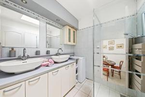 Appartements Maisonnette au calme et a 3mn du centre de Sanary - climatisee - proche portissol : photos des chambres