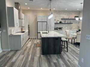 Beautiful New construction home - New Pool & Spa!