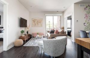 TC Sweet Pea - 2-Bedroom Condo Near Downtown TC!