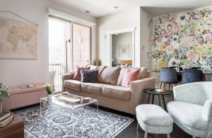 TC Sweet Pea - 2-Bedroom Condo Near Downtown TC!