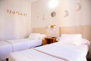 Twin Room room in Hostal Cuevas