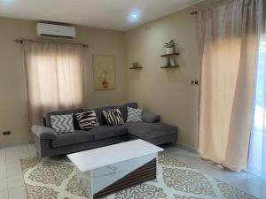 Cozy 2BR Bungalow Senegambia - Ubytování bez kategorie ve městě Serekunda
